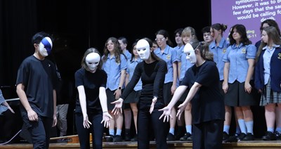 GALLERY: Easter Liturgy Gallery Image 2